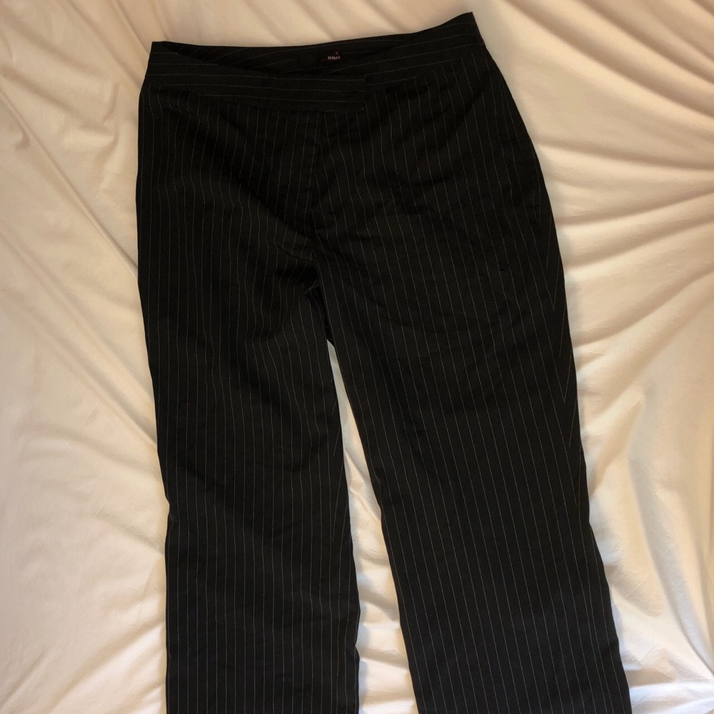 Pinstripe pants 👖